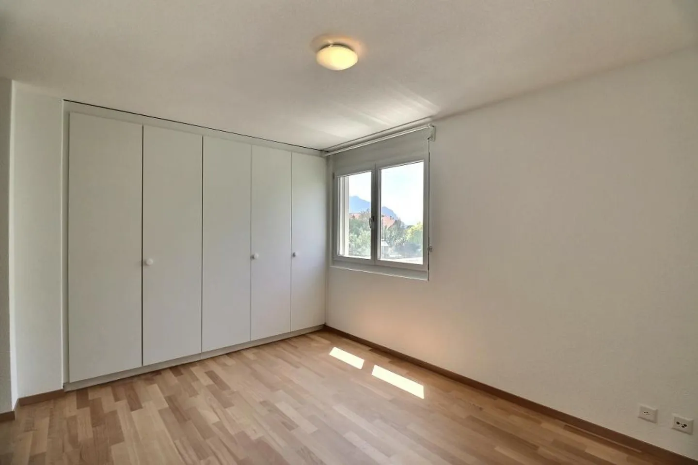 SEHR Ruhige Nachbarschaft - SCHÖNE FREIE AUSSICHT - Foto 9 von 13