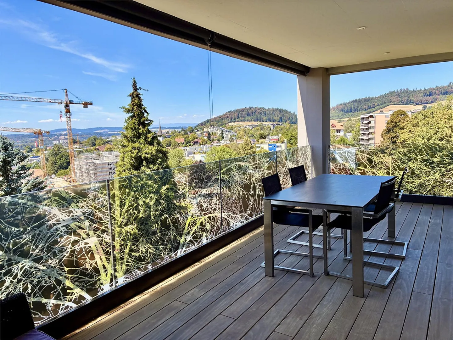 Moderno appartamento di 4,5 stanze a Bolligen con vista panoramica e sole serale - Foto 4 di 9