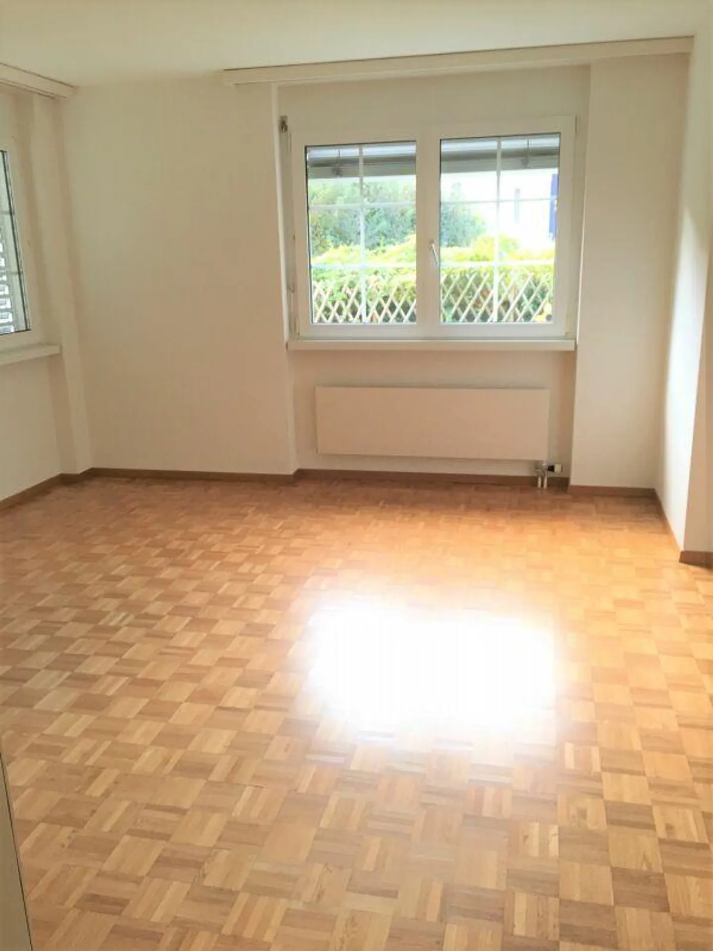 Charmante appartement de 3,5 pièces dans un endroit calme - Photo 9 sur 10
