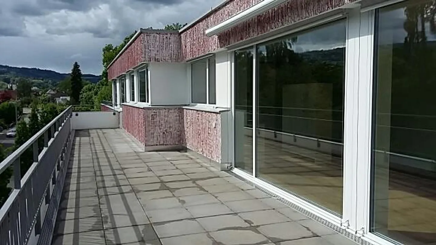 Modern apartment with spacious roof terrace - Photo 2 of 12