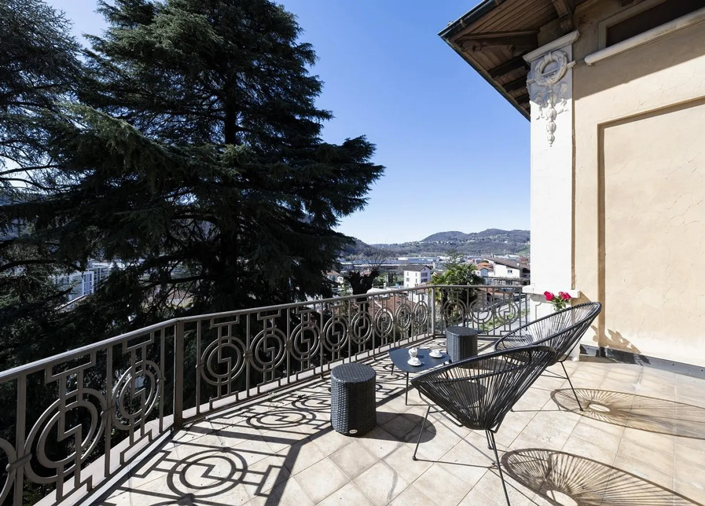 Villa antica con terreno edificabile - Foto 8 di 8