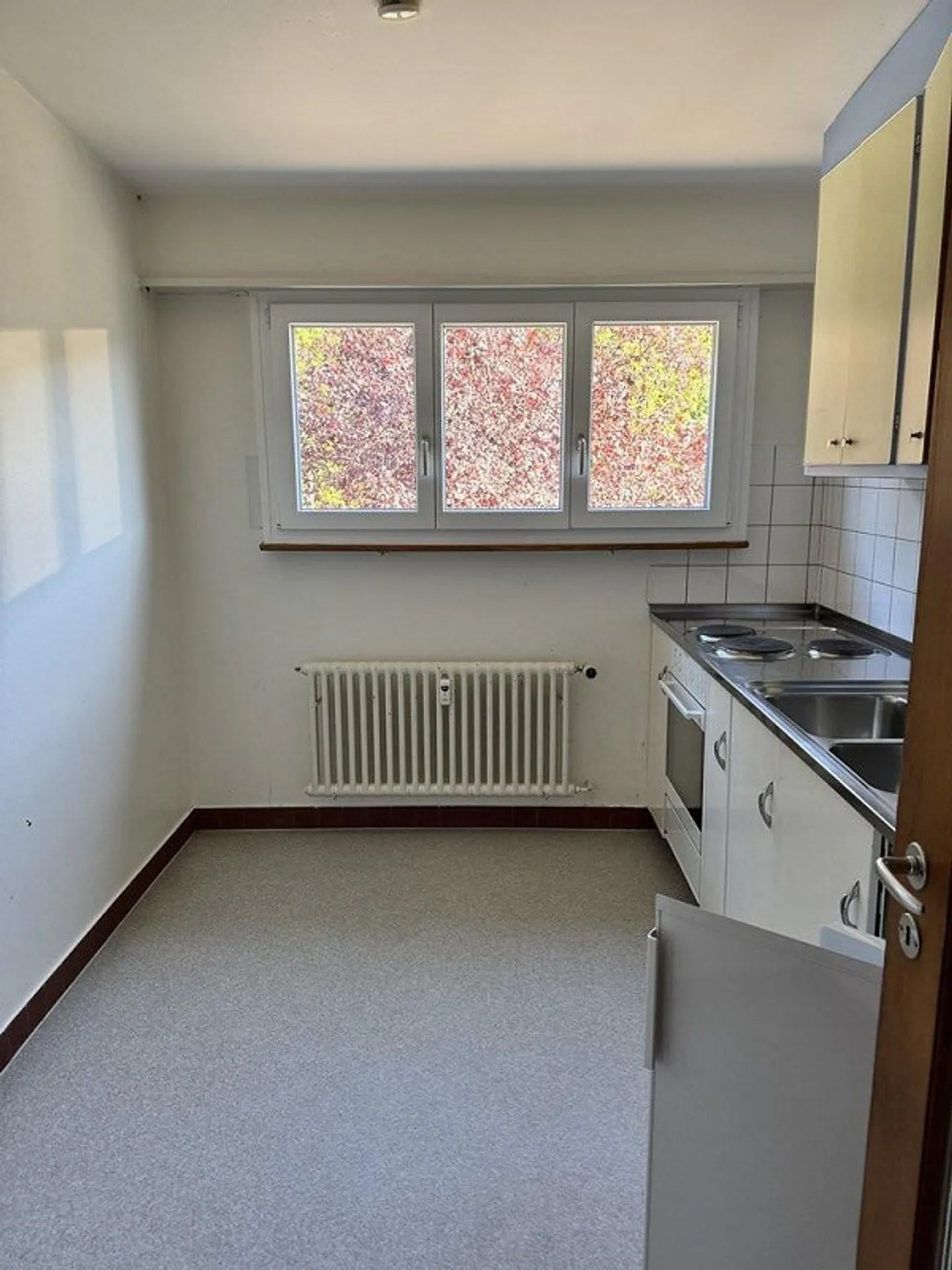 Appartement lumineux 1 pièce dans un emplacement calme à Riehen - Photo 3 sur 6