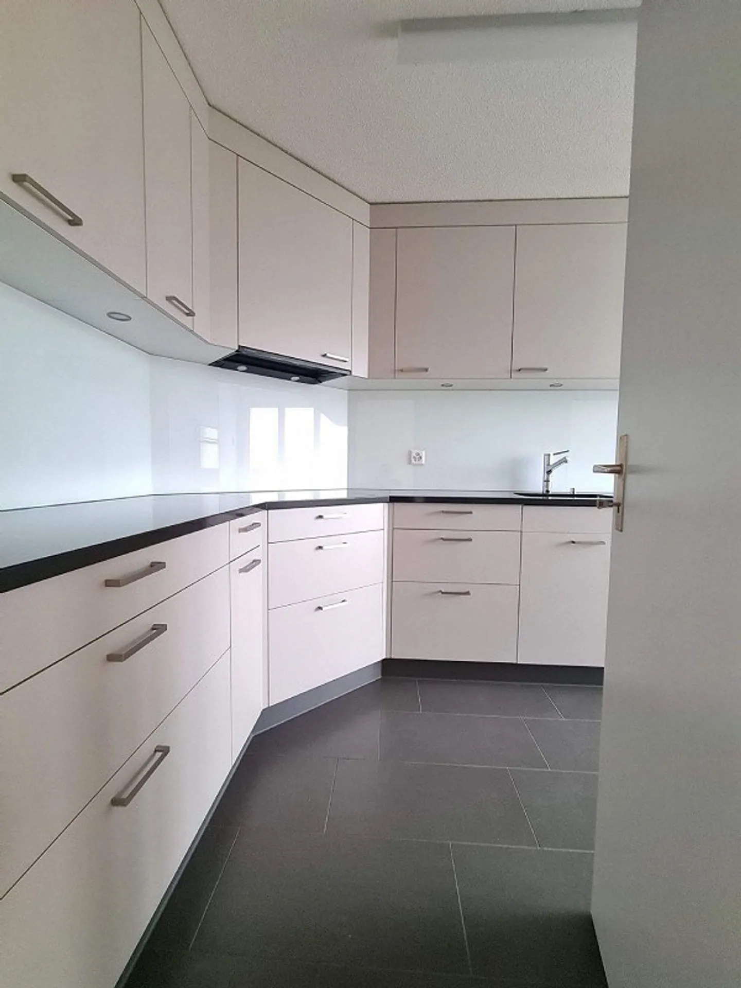 Schöne 4.5 Zimmerwohnung in Rickenbach - Foto 2 von 8