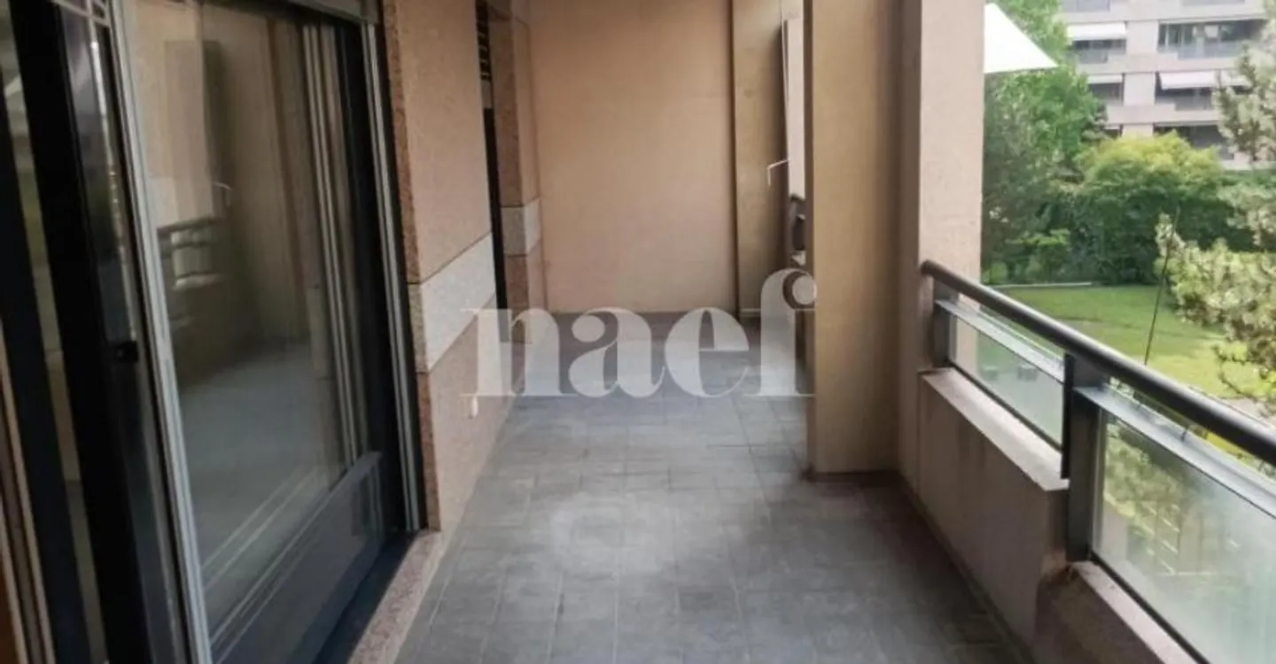 5-room apartment with large balcony in Carouge - Photo 10 of 10