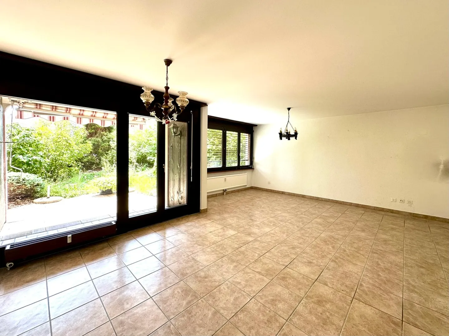 Appartamento in vendita - Foto 10 di 17