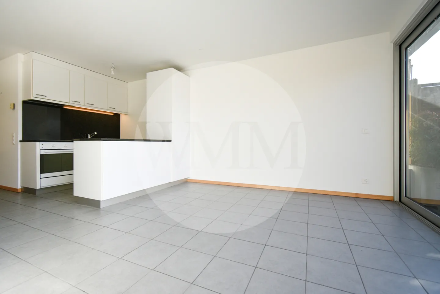 Appartamento moderno con una camera e grande terrazza - Foto 5 di 13