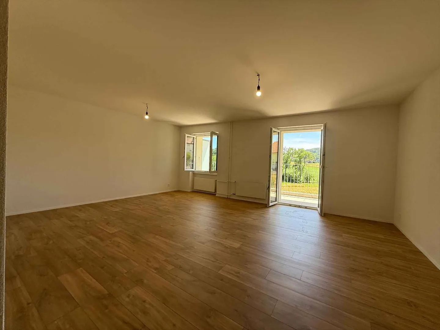 Komplette Renovierung, wunderschöne neue Wohnung im 1. Stock - Foto 3 von 7