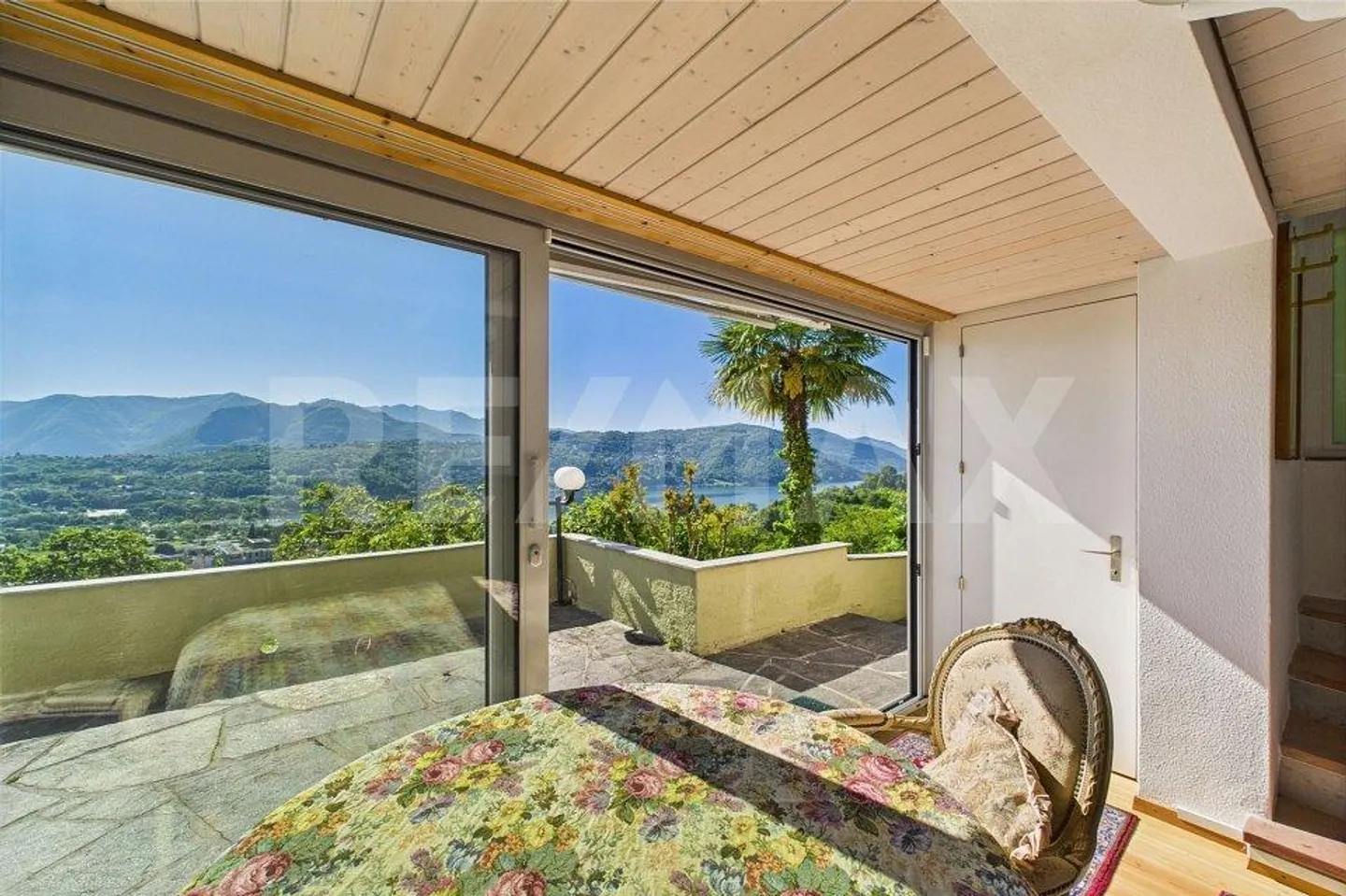 Spectacular - view and sun, high up in Agno - Photo 10 of 13