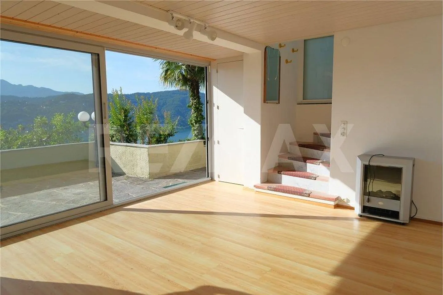 Spectacular - view and sun, high up in Agno - Photo 11 of 13