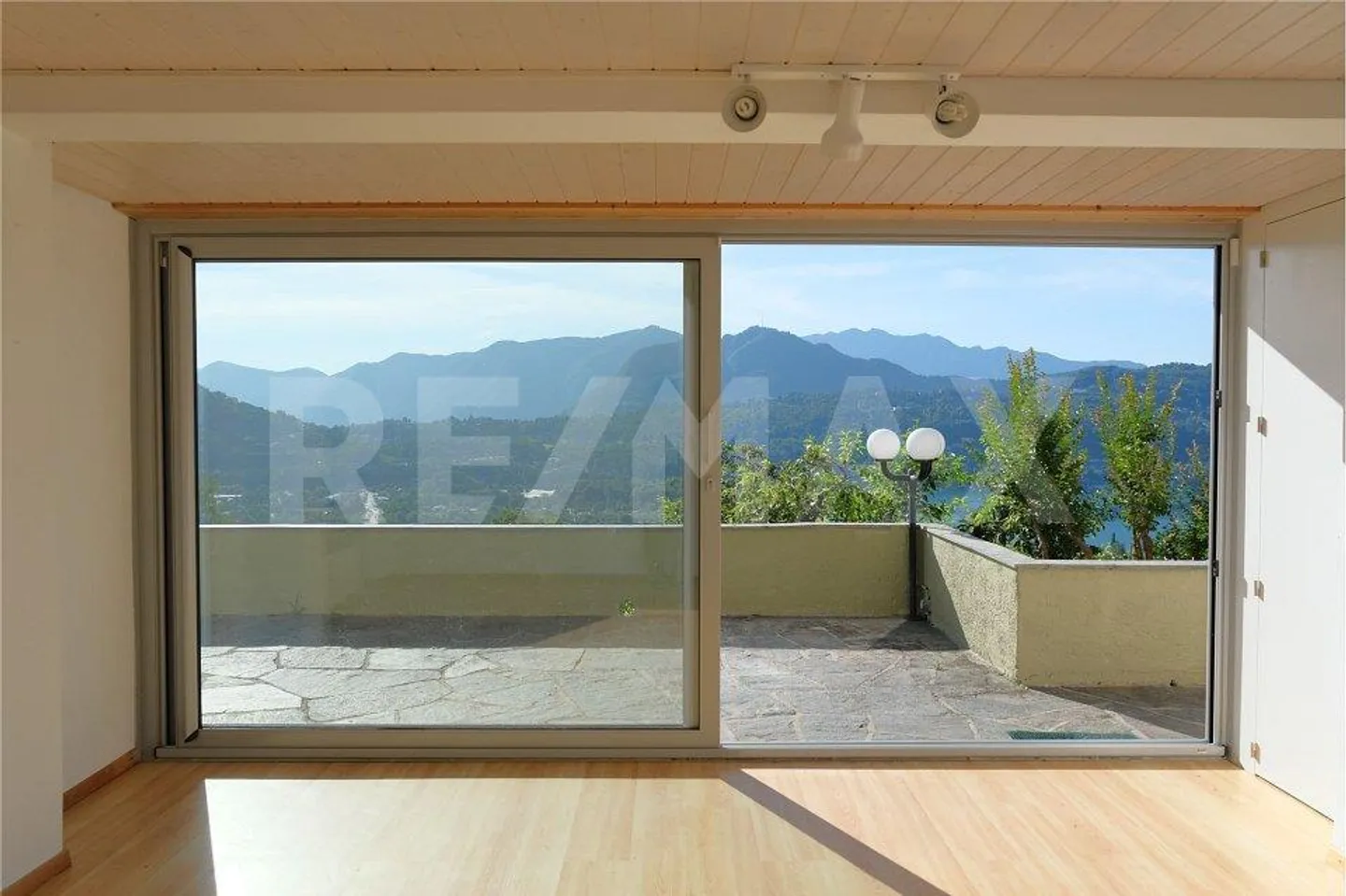 Spectacular - view and sun, high up in Agno - Photo 13 of 13