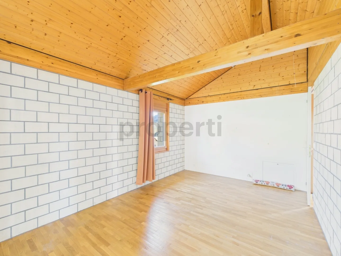 Ampia casa unifamiliare con 6 stanze e vista libera - Foto 9 di 13
