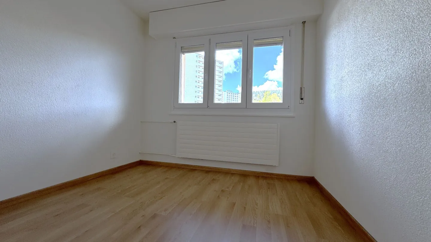 Appartamento moderno con 3 camere a La Chaux-de-Fonds - Ideale per studenti e prima occupazione dopo completa ristrutturazione - Foto 12 di 12