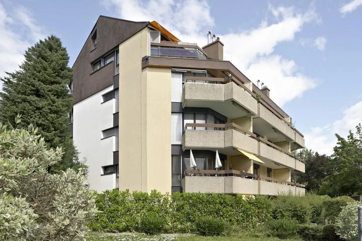 For rent without deposit - Spacious accommodation with lake view - Photo 1 of 1