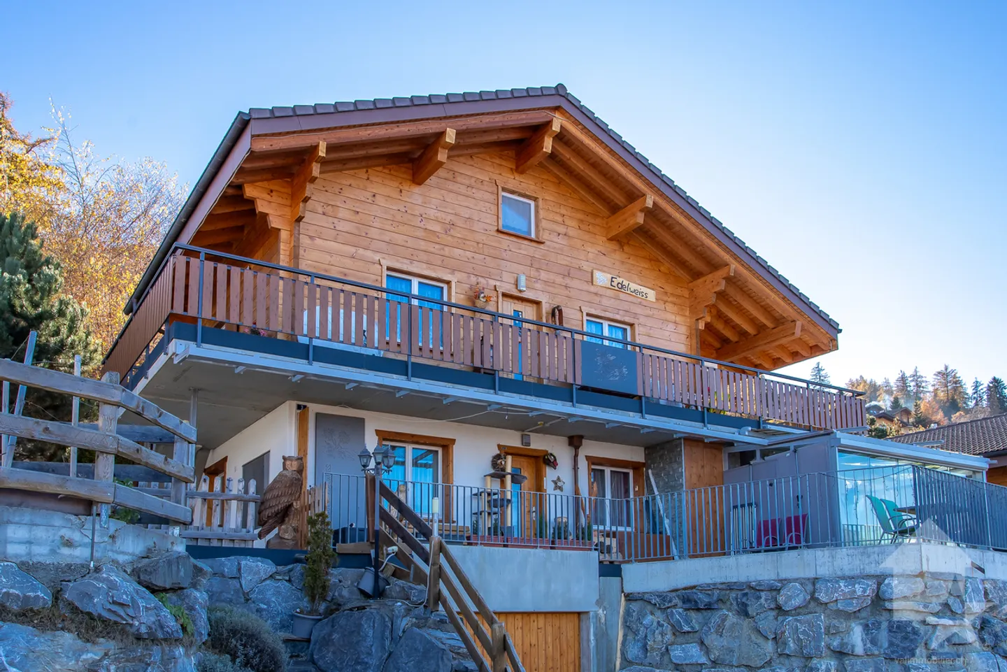 Beautiful 4.5-room apartment on the ground floor of a chalet - Photo 1 of 15
