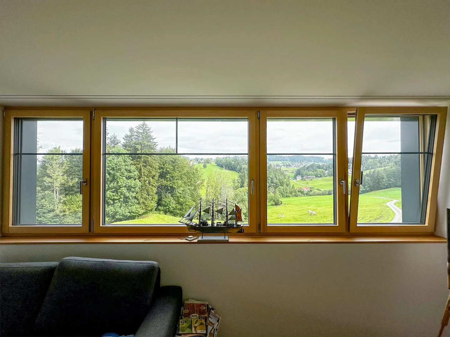 Charming 2.5-room apartment with nature view in Teufen - Photo 1 of 11