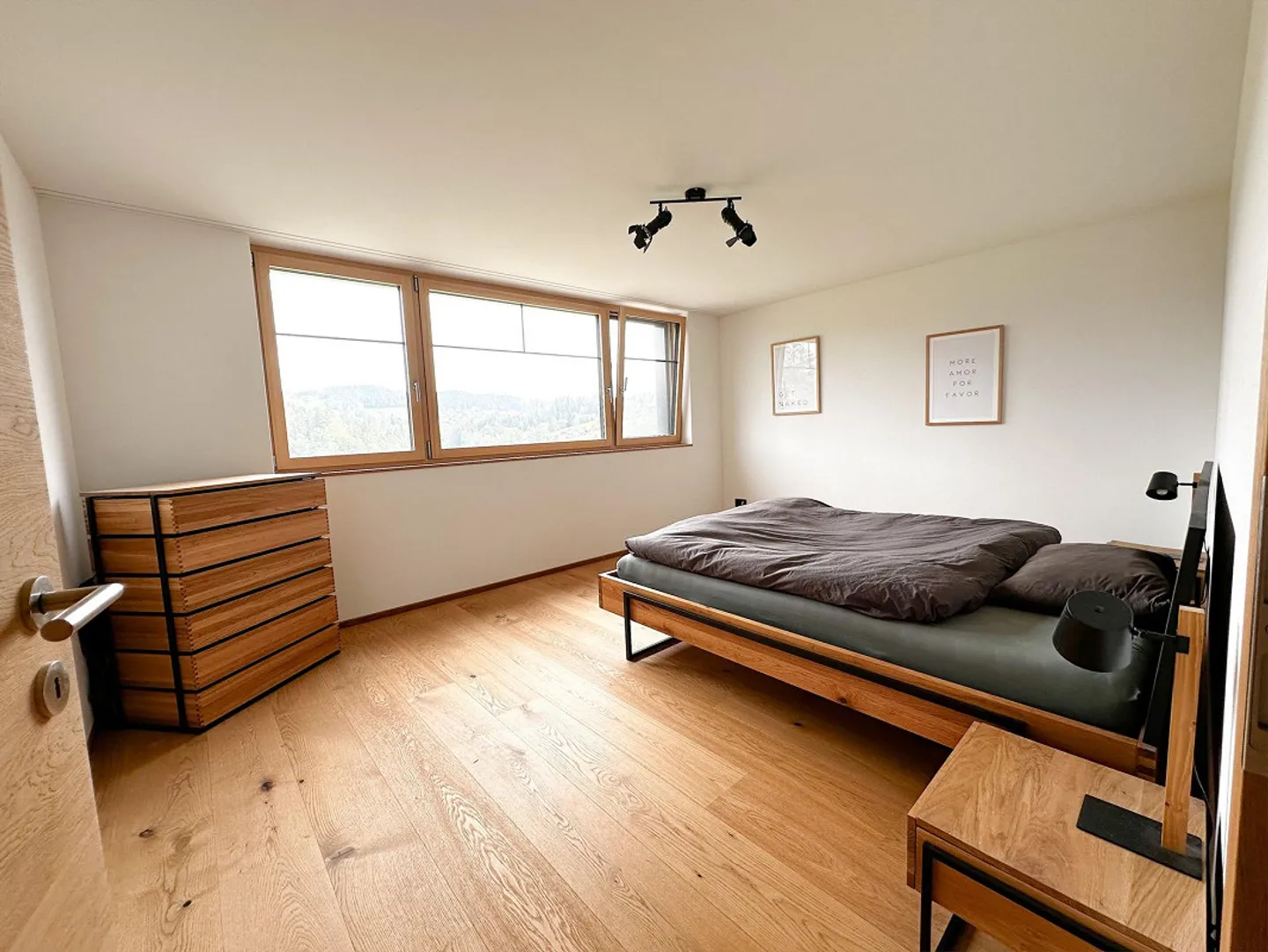 Charming 2.5-room apartment with nature view in Teufen - Photo 7 of 11
