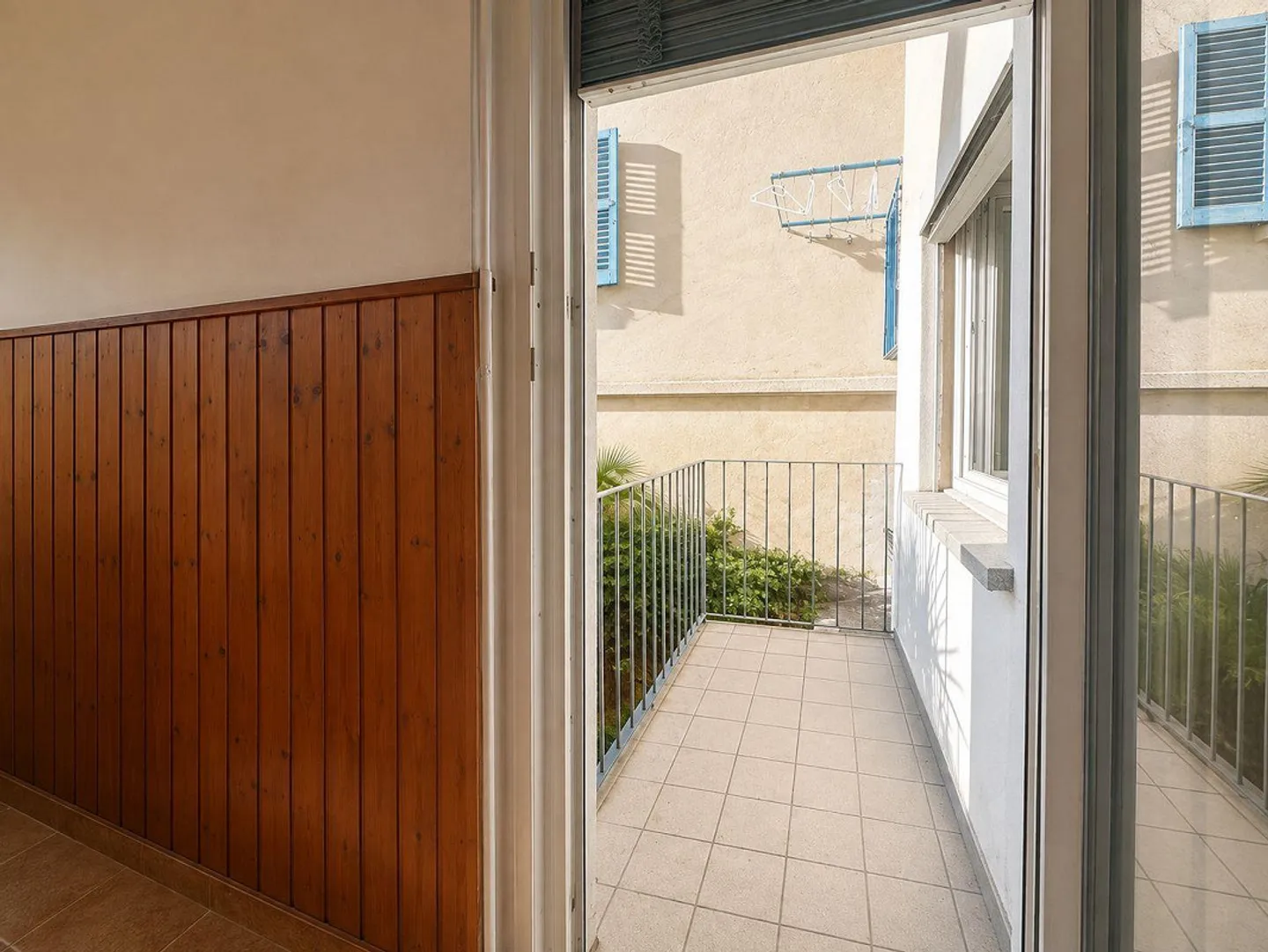Charming corner house with garden, private courtyard and great potential in Arzo - Photo 4 of 12
