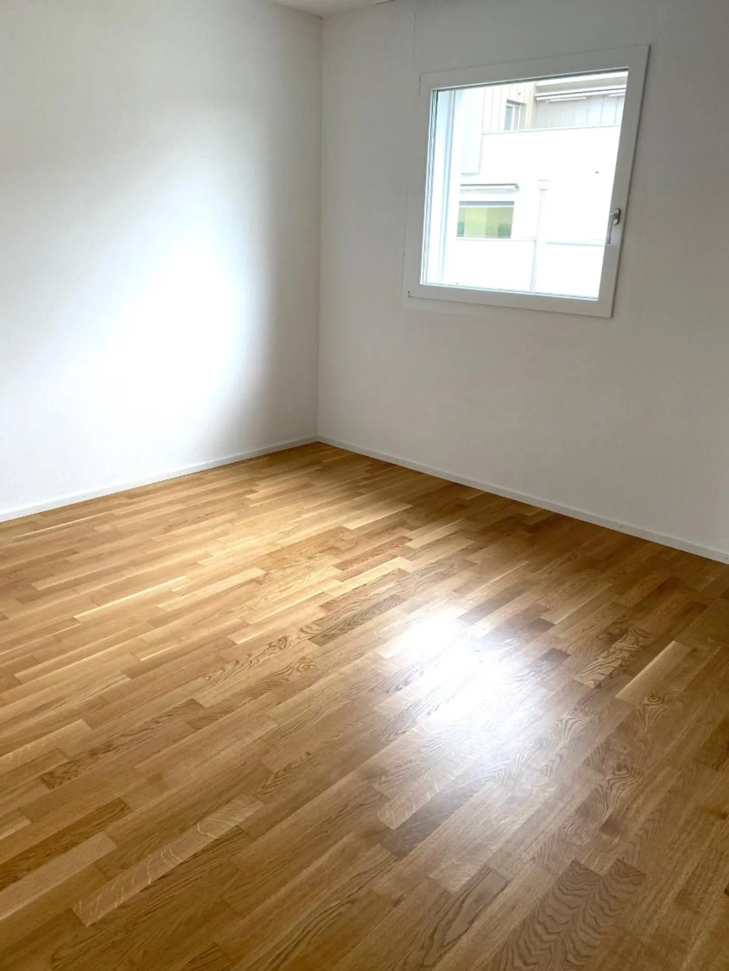 Geräumige Wohnung mit Terrasse - Foto 8 von 10