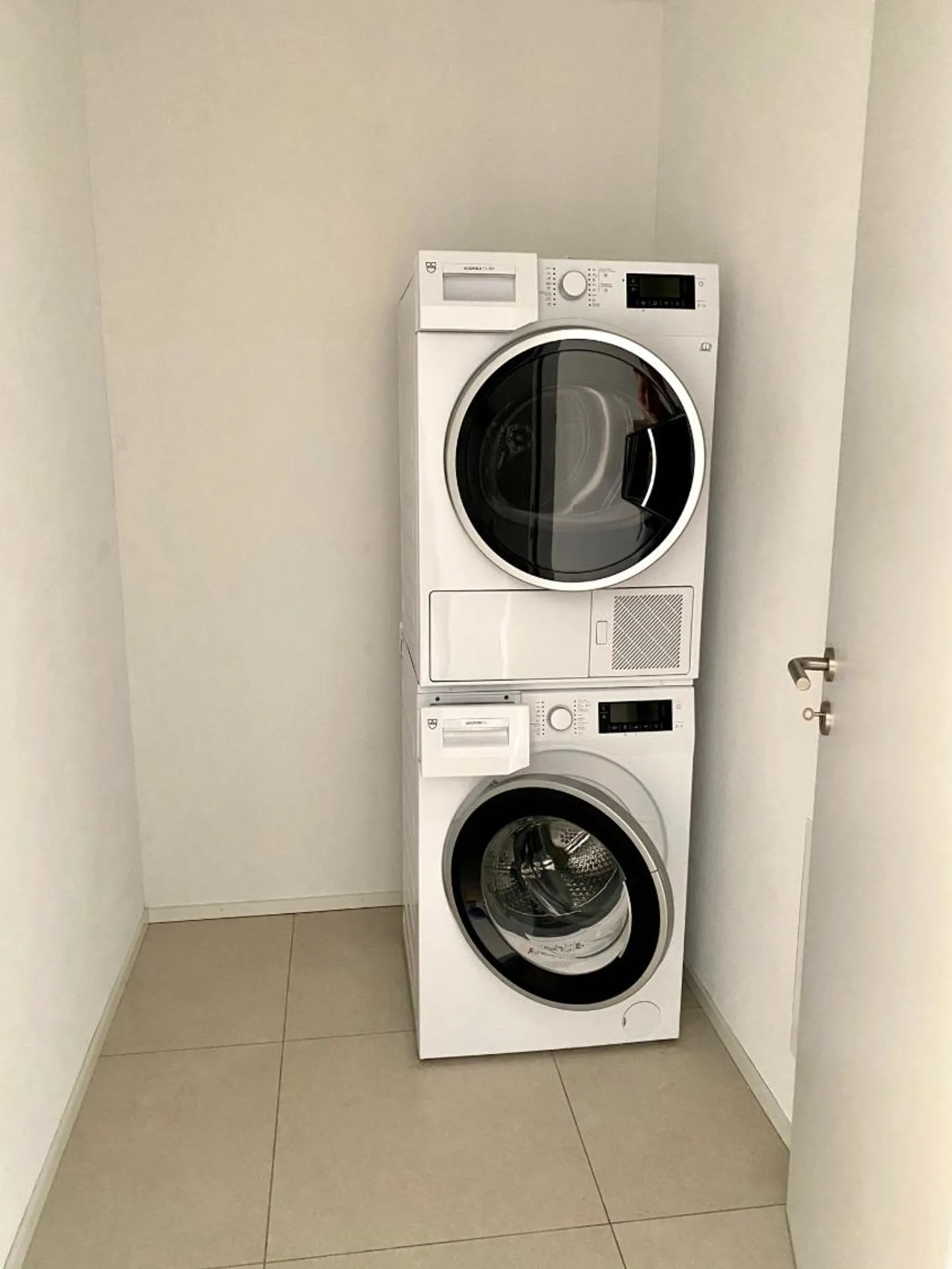 Geräumige Wohnung mit Terrasse - Foto 10 von 10