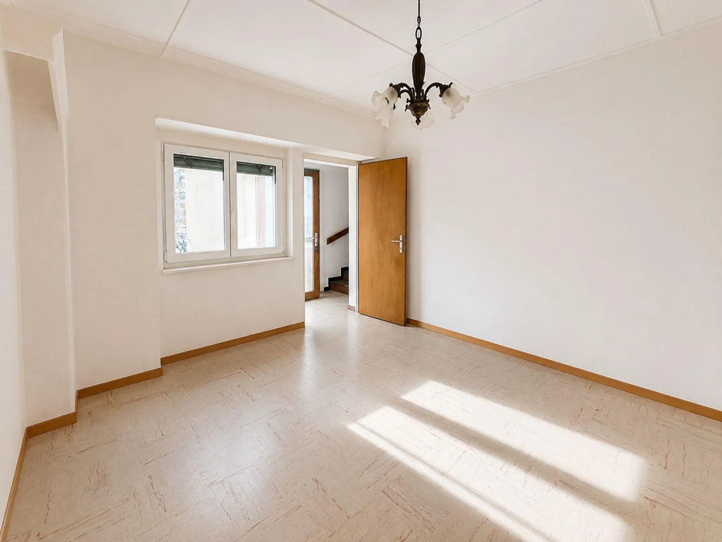 Charming corner house with garden, private courtyard and great potential in Arzo - Photo 8 of 12