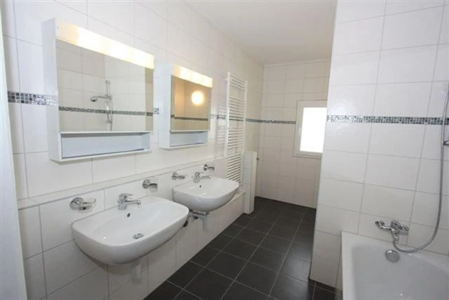 Charmante Wohnung mit Terrasse - Foto 5 von 6