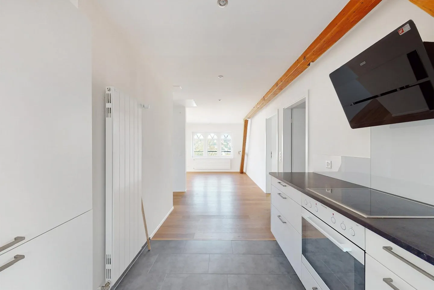 Jewelry for rent! - Photo 3 of 10