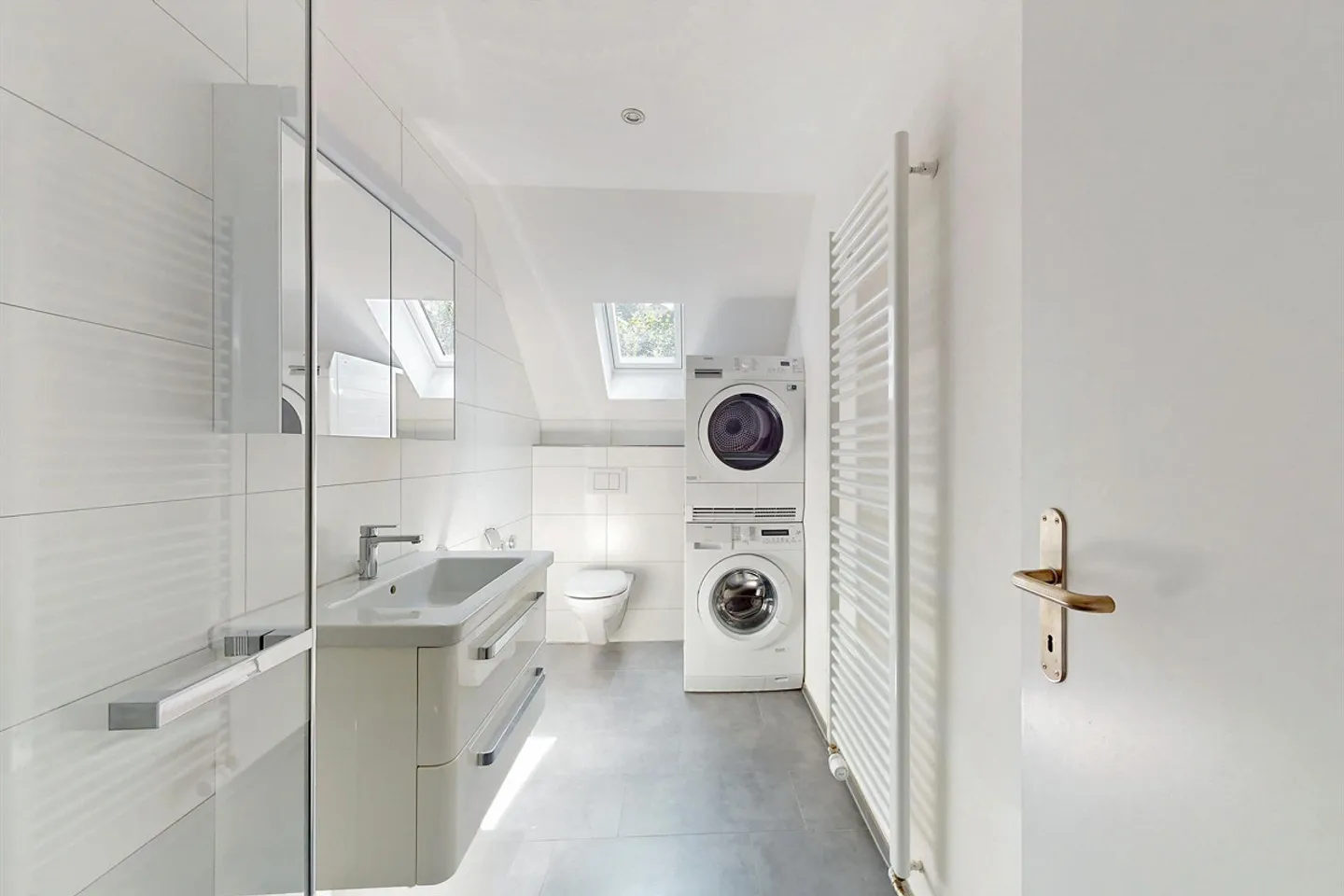 Jewelry for rent! - Photo 4 of 10