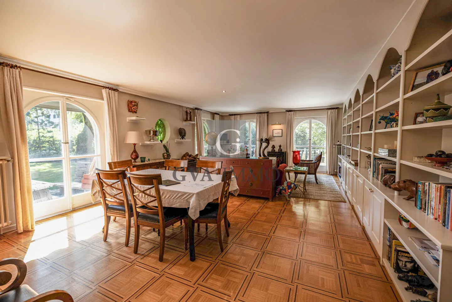 Elegant Family Home in Chêne-Bougeries - Photo 4 of 12