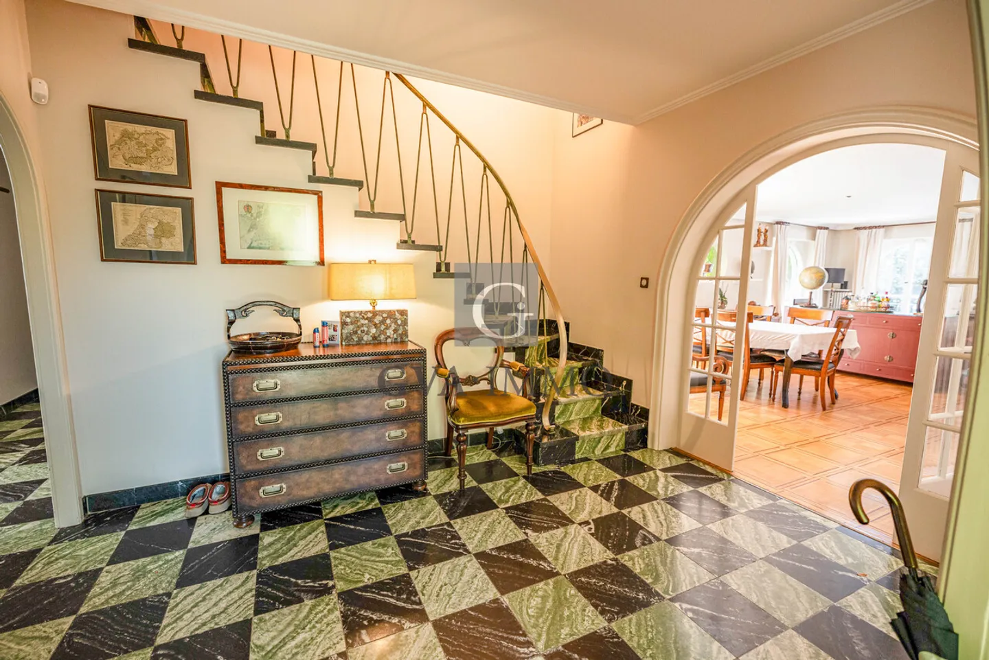 Elegant Family Home in Chêne-Bougeries - Photo 3 of 12