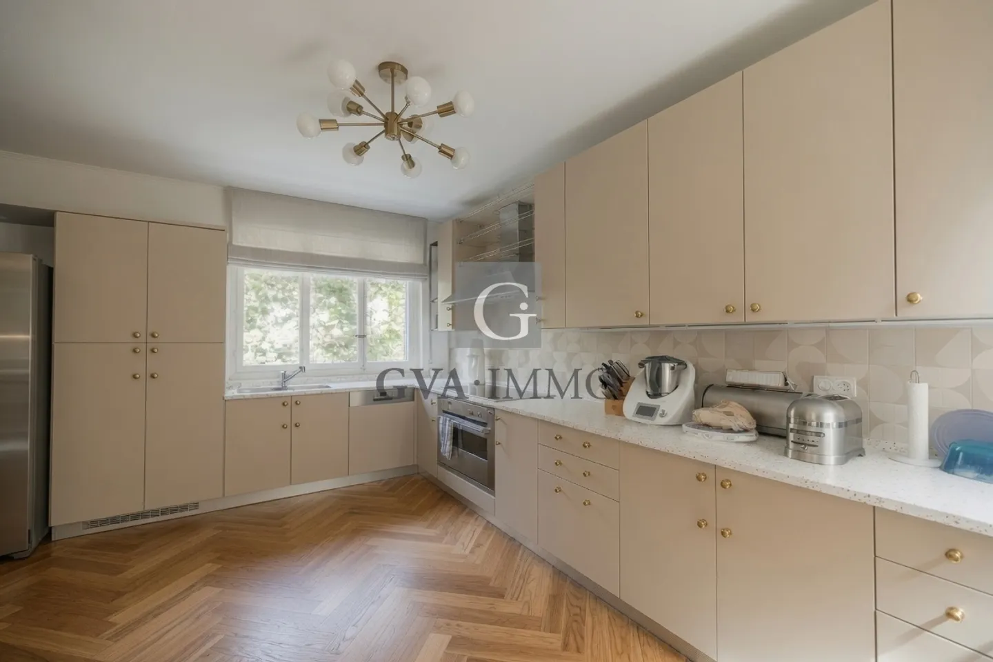 Elegant Family Home in Chêne-Bougeries - Photo 7 of 12