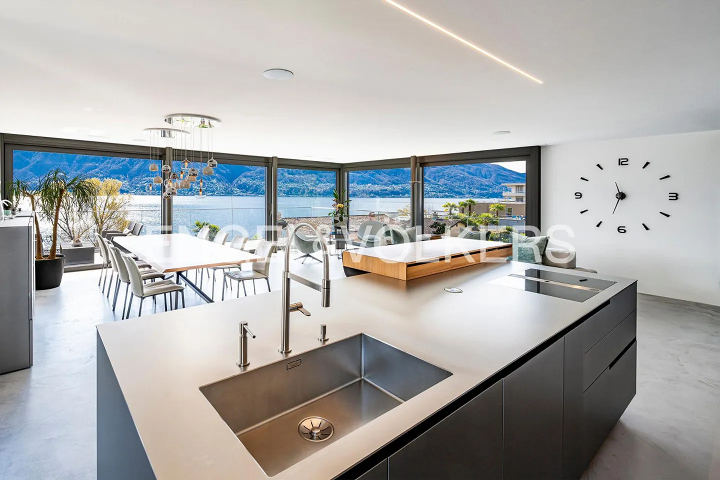 Un'oasi di lusso con vista sul lago e spa privata - Foto 5 di 17