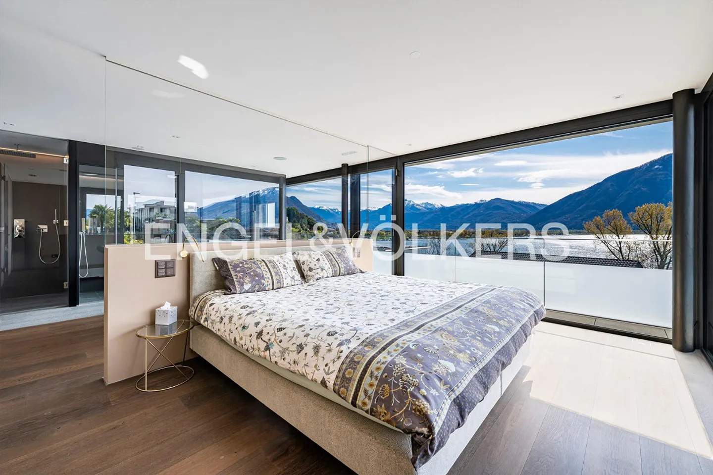 Un'oasi di lusso con vista sul lago e spa privata - Foto 9 di 17