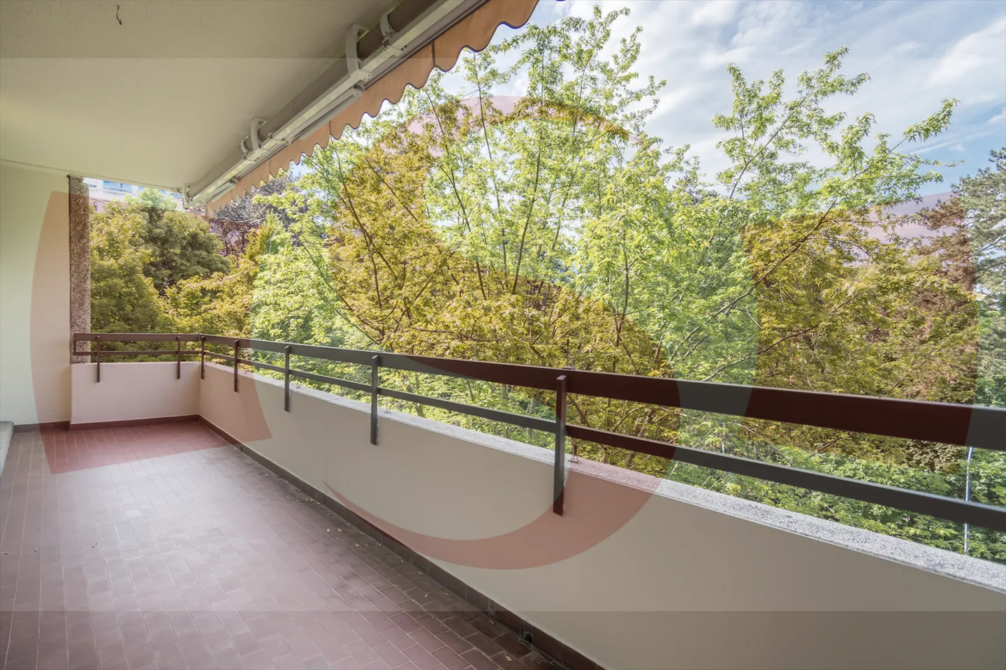 MAGNIFIQUE APPARTEMENT AVEC VUE SUR LE PARC BERTRAND - Photo 10 sur 10