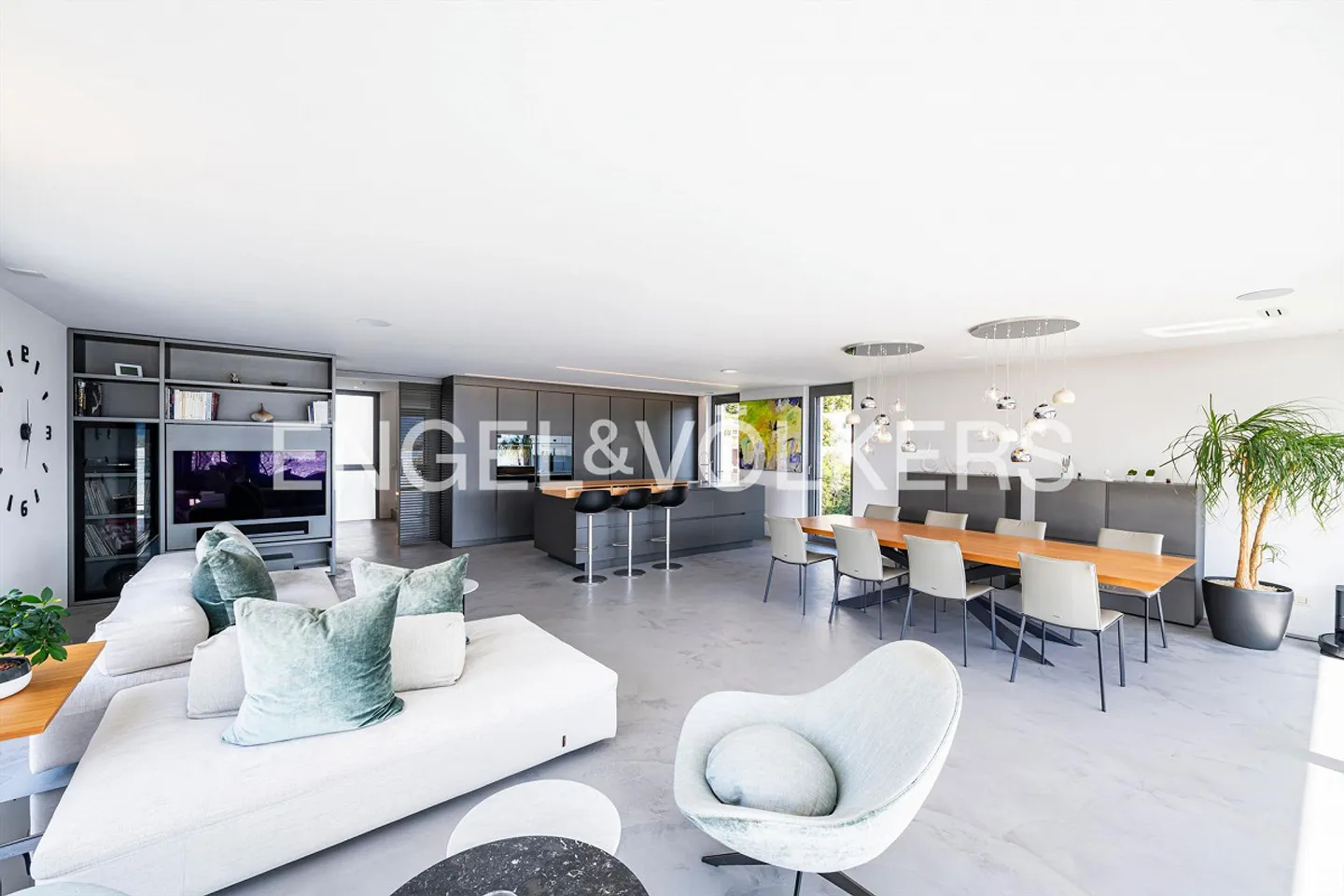 Un'oasi di lusso con vista sul lago e spa privata - Foto 3 di 17