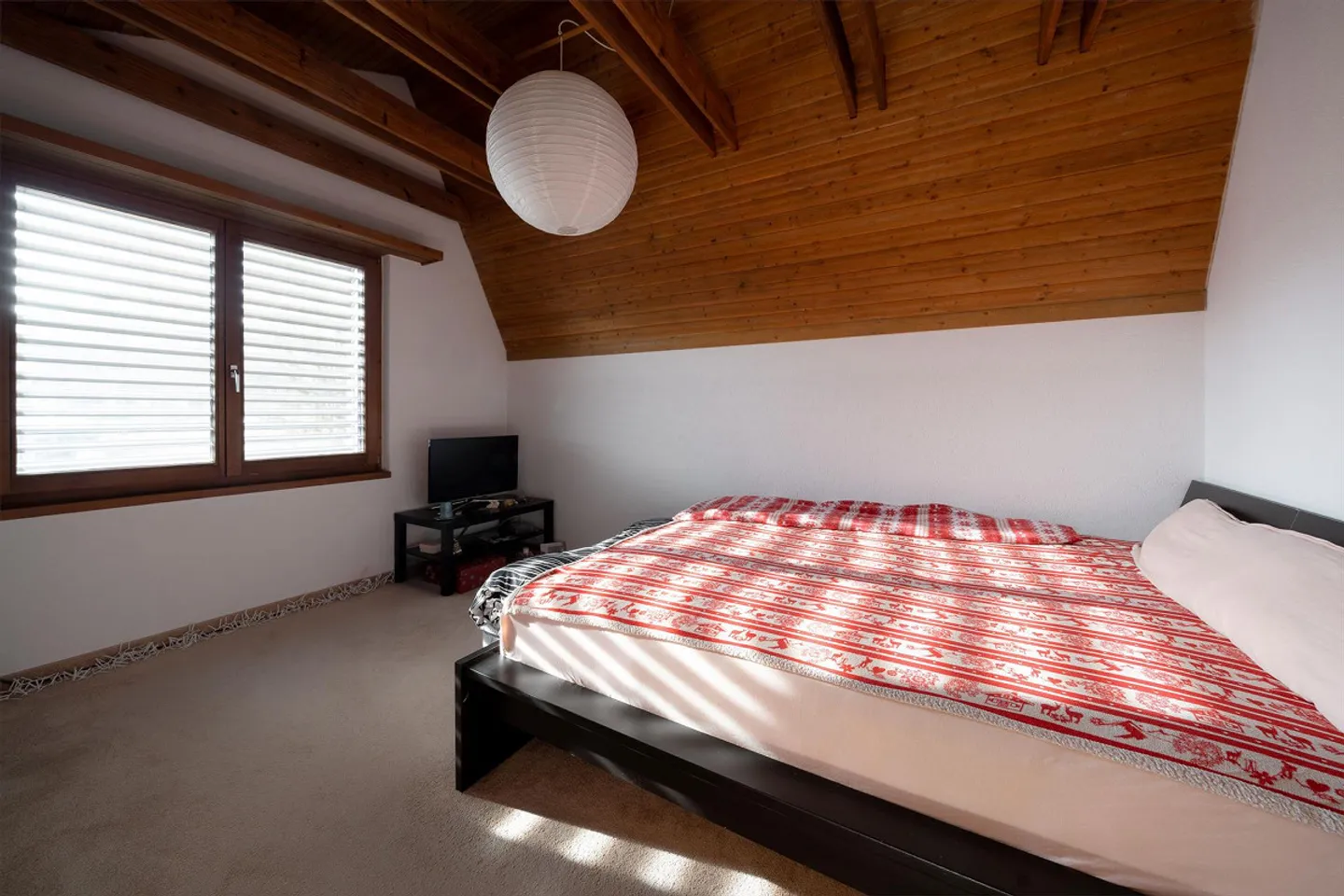 Geräumiges Einfamilienhaus mit Garage - Foto 6 von 9