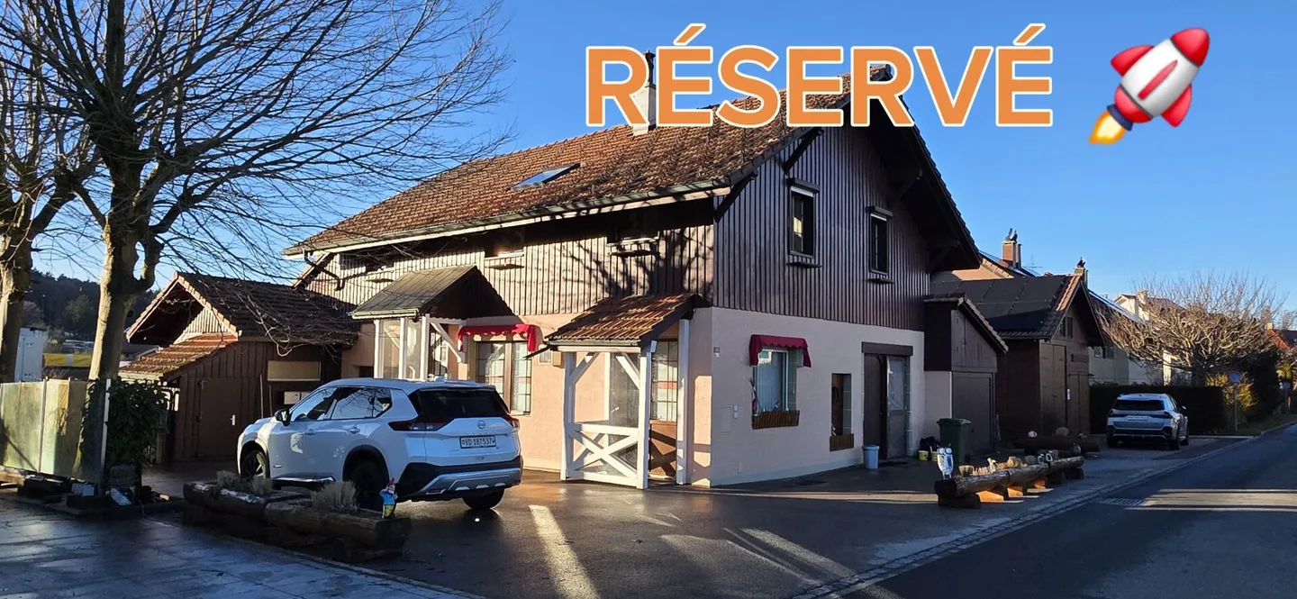 Small income-generating building - Photo 1 of 21