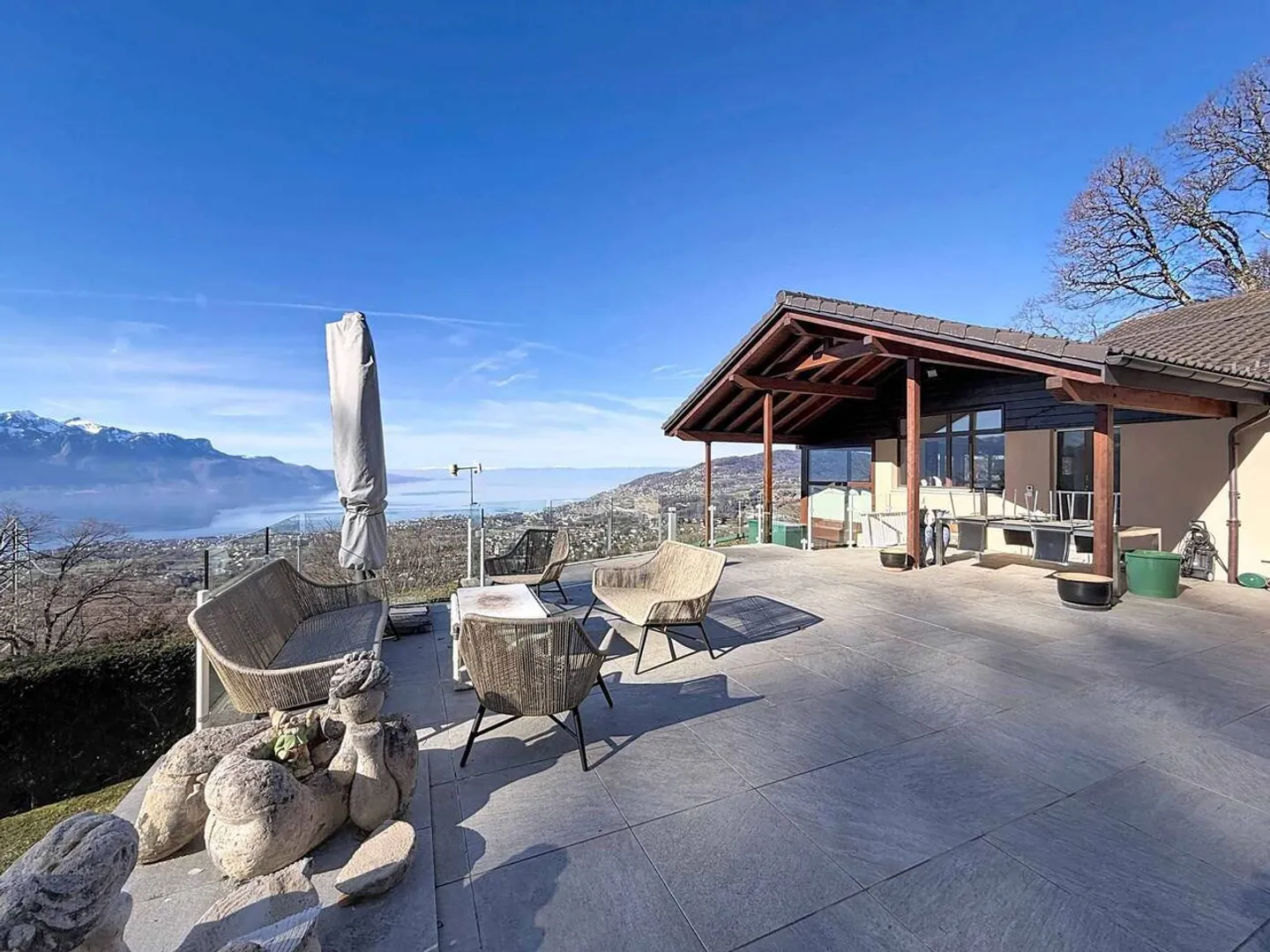 Luxusvilla mit Aussicht - Foto 1 von 13