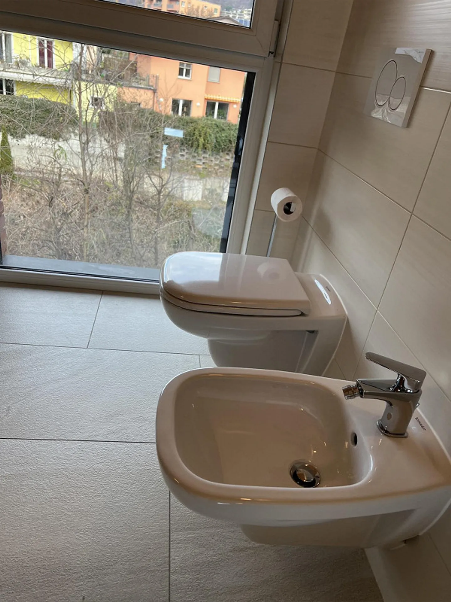 Modernes Penthouse mit Sichtdach in Cadro - Foto 8 von 15