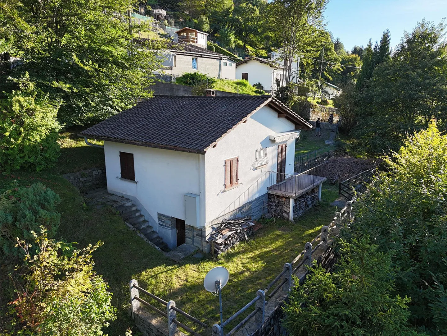 Rustic house immersed in greenery with panoramic view, a few minutes from - Photo 1 of 6