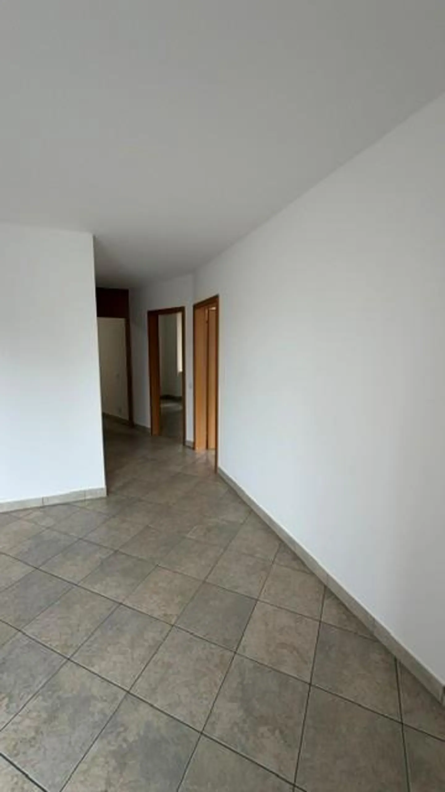Groß, in einem ruhigen Viertel - Foto 6 von 14