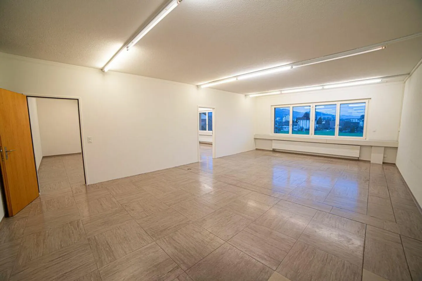 Bürofläche mit Praktischer Aufteilung - Foto 3 von 14