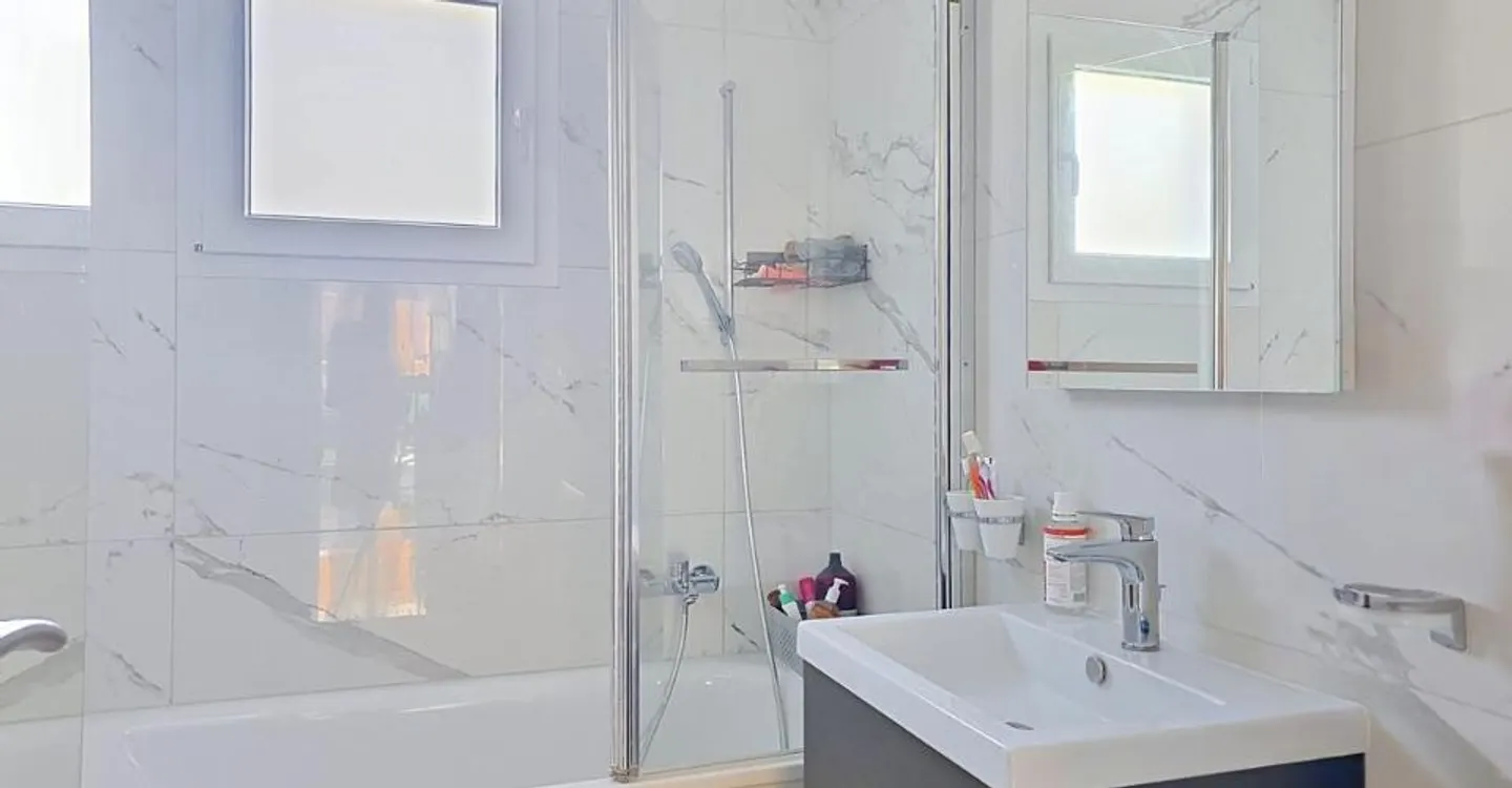 LUCENS - Schöne zeitgenössische Wohnung - Foto 8 von 9