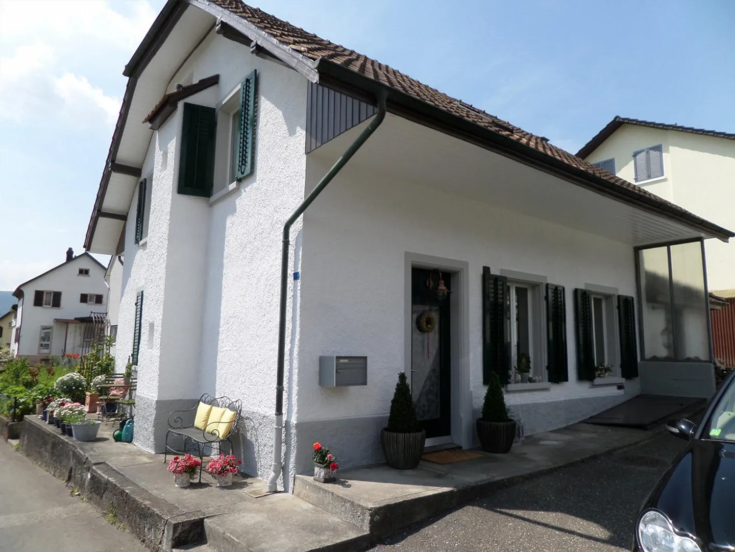 Belle maison de campagne individuelle de 5,5 pièces avec un jardin merveilleux - Photo 2 sur 21