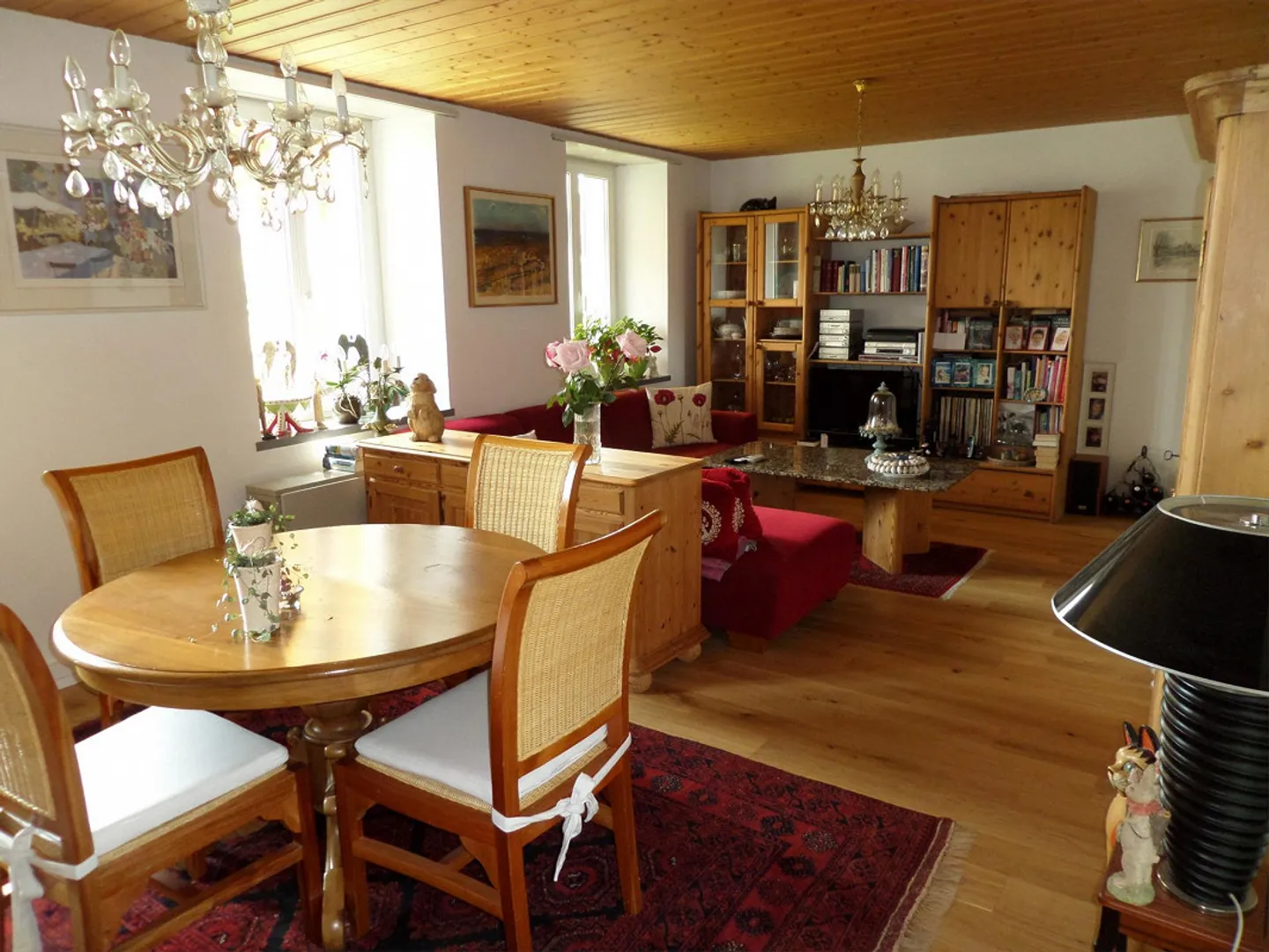 Belle maison de campagne individuelle de 5,5 pièces avec un jardin merveilleux - Photo 3 sur 21
