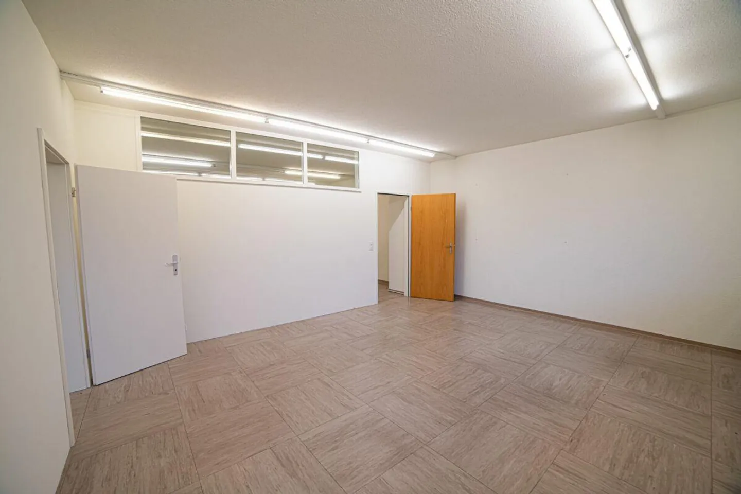 Bürofläche mit Praktischer Aufteilung - Foto 5 von 14