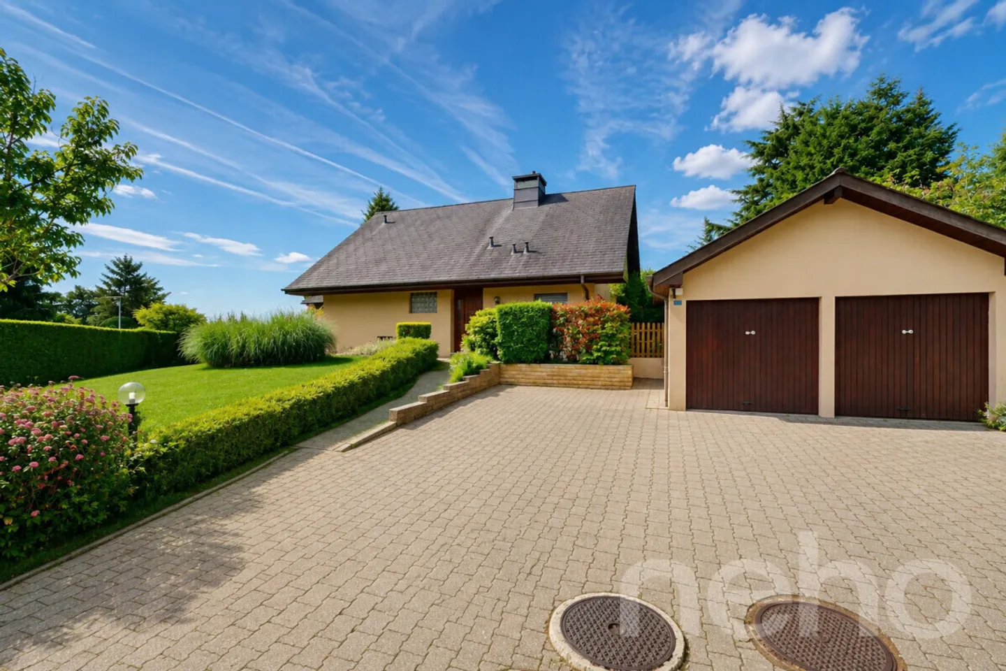 Charmantes Haus mit Pool - Foto 3 von 12