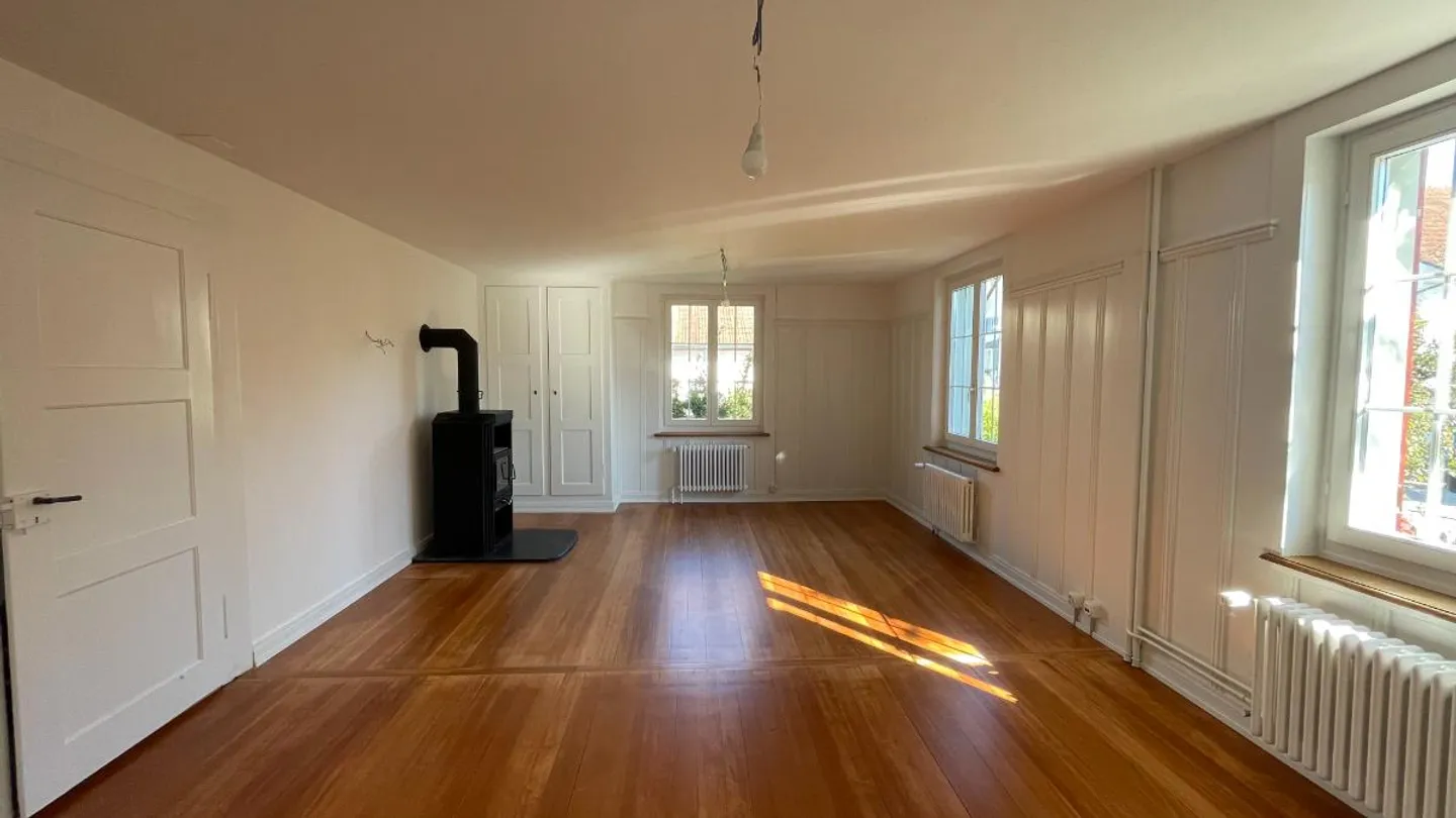 4.5 Room Single Family House - Photo 2 of 5