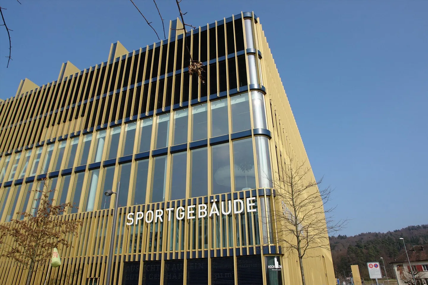 Voir plus loin que les autres : Bâtiment sportif Allmend - Photo 1 sur 3