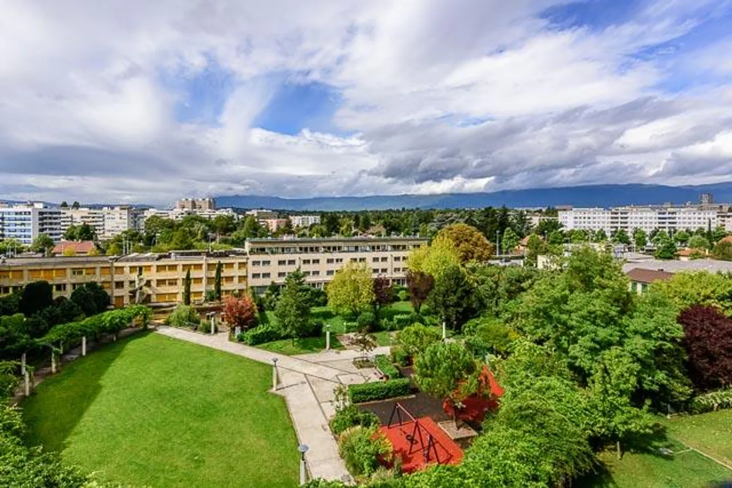 Place de parc intérieure à Grand Lancy - Photo 2 sur 2
