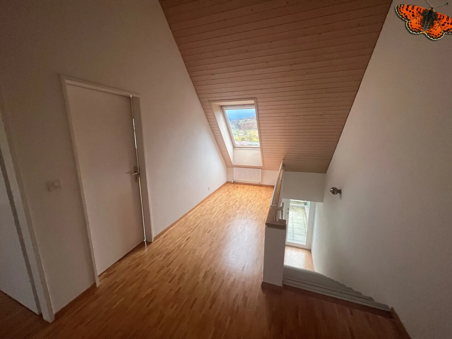 4½ room duplex in Châtel-St-Denis, bright and warm - Photo 10 of 12